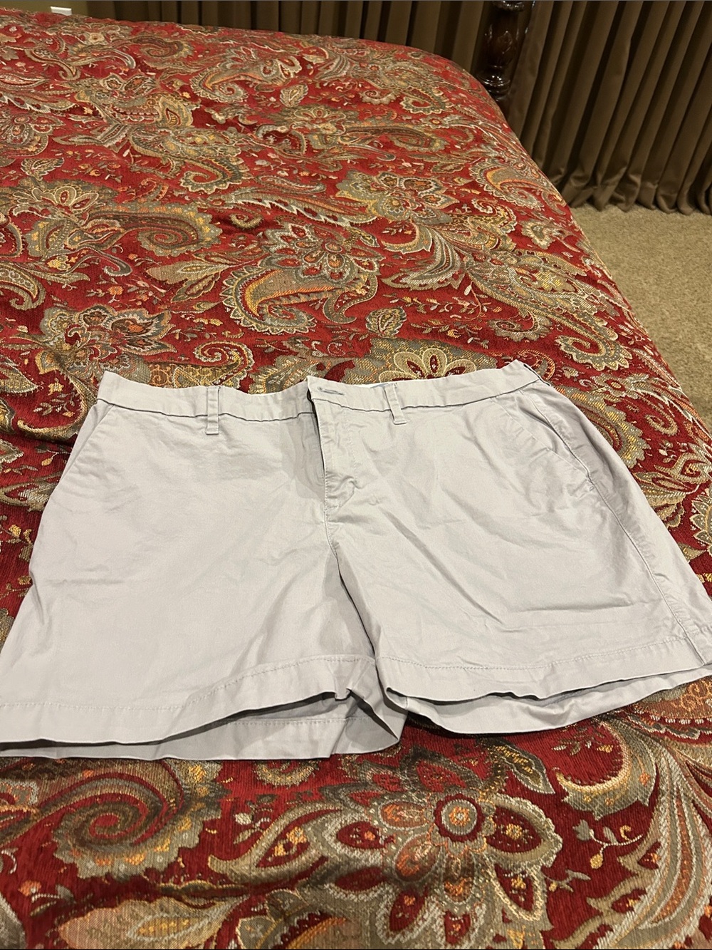 Old Navy Light Gray Women's Casual Shorts